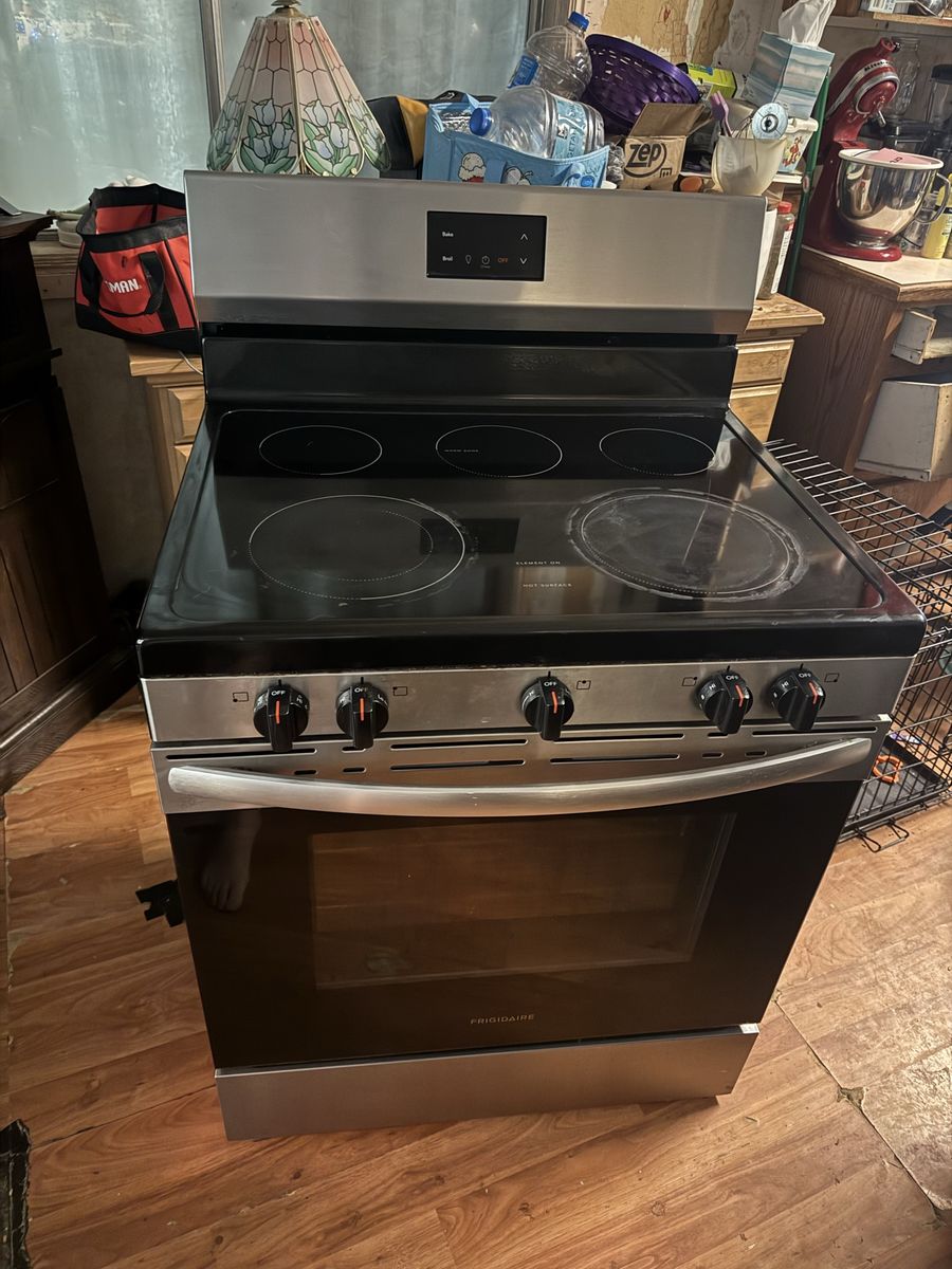 Frigidaire 30” Electric Range FCRE3052BS: Stainless Steel & Black Freestanding Oven with Smoothtop Cooktop