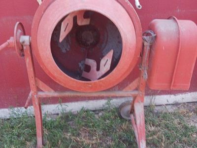 cement/concrete mixer