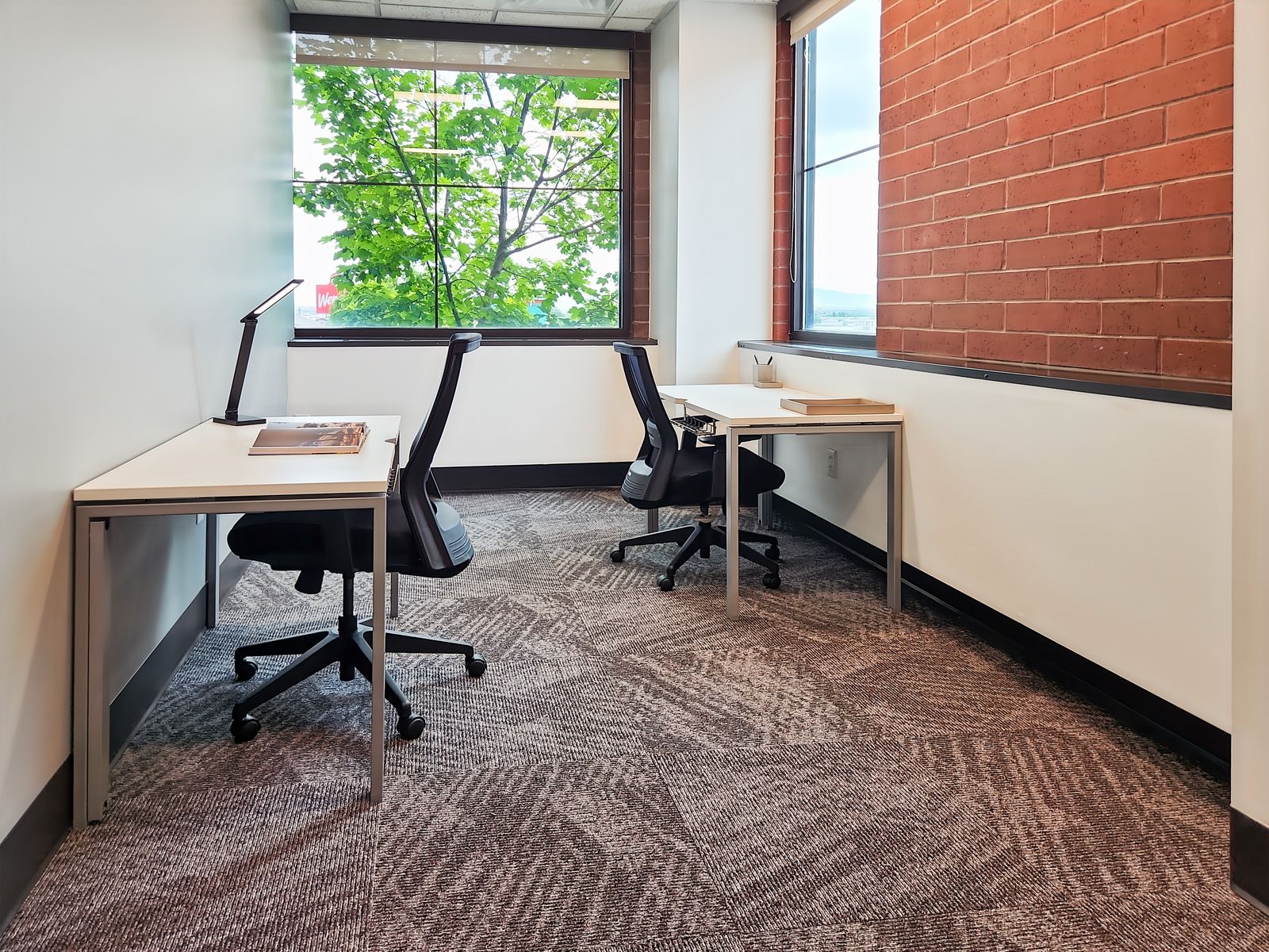 Achieve More: Find Your Desk for Focus and Teamwork!