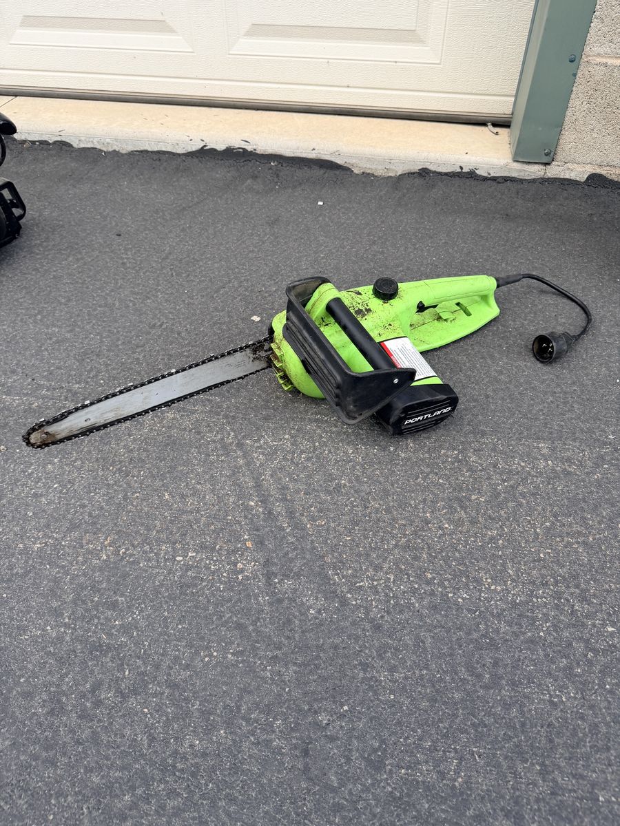 Portland 14-Inch Electric Chainsaw 120V 9A Corded