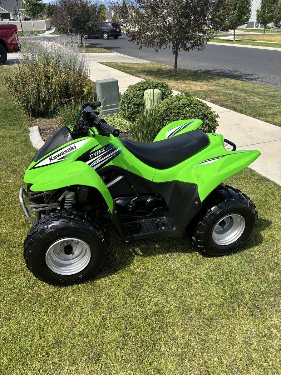 Kawasaki 90 Kids ATV - Excellent Condition, Electric Start, Green 2011