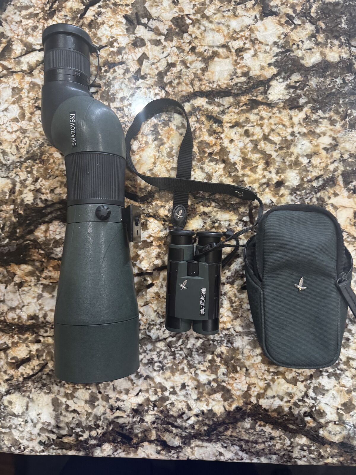 Swarovski Optics Package