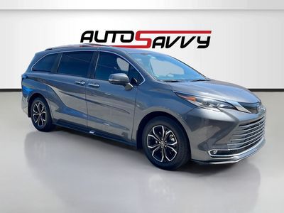 2025 Toyota Sienna Platinum 7-Passenger