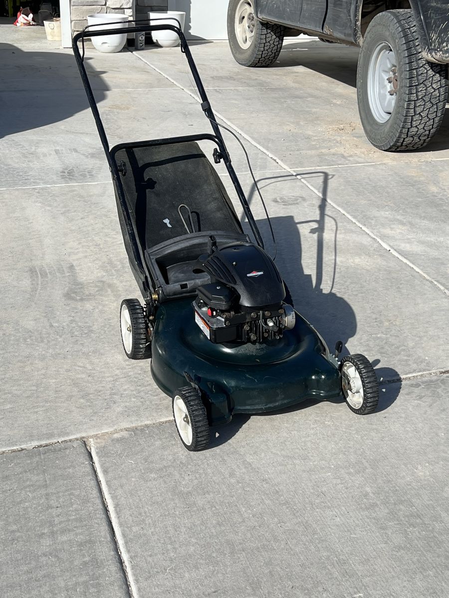 Briggs & Stratton push lawnmower