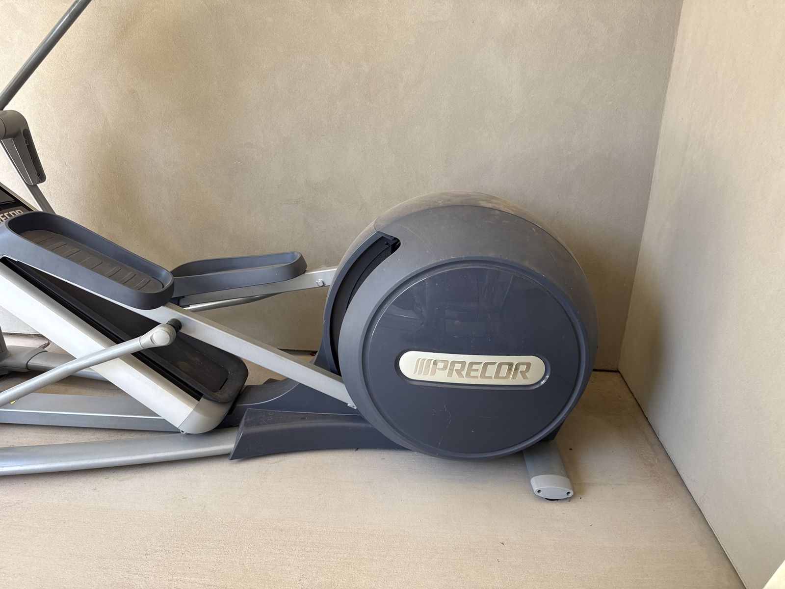 Precor Rear-Drive Elliptical - Gym Quality Fitness Equipment