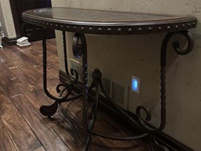 Lovely Sofa/End Table