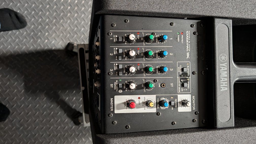 Yamaha Stagepas 1K Portable PA System