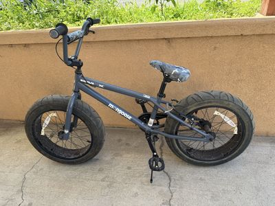 20” Mongoose BMaX All-Terrain Fat Tire mountain bike black/Gray