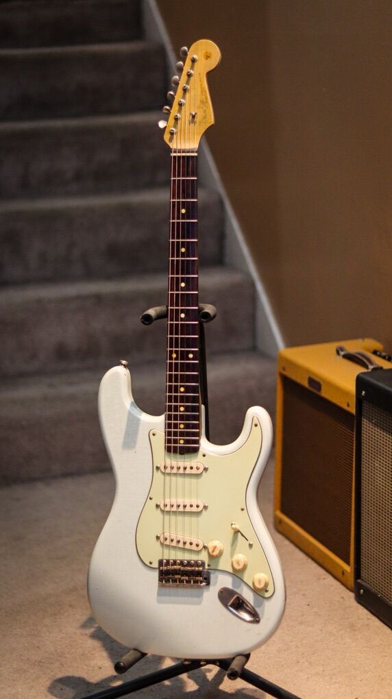 Relic '63 Sonic Blue Strat Replica