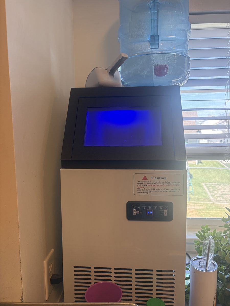 Ice maker
