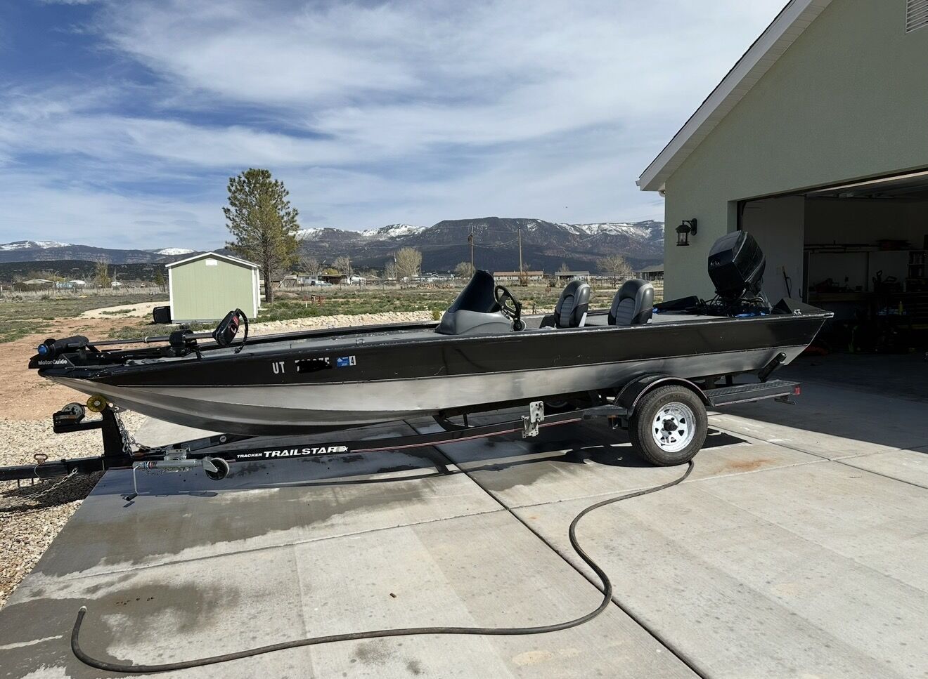 2004 Bass Tracker Pro Team 185