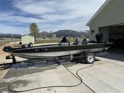 2004 Bass Tracker Pro Team 185
