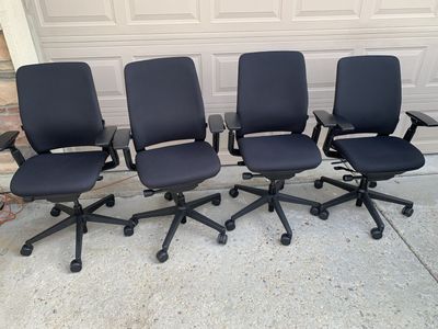 4 BLACK FABRIC STEELCASE AMIA CHAIRS