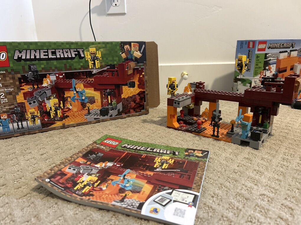 Lego Minecraft Set 21154