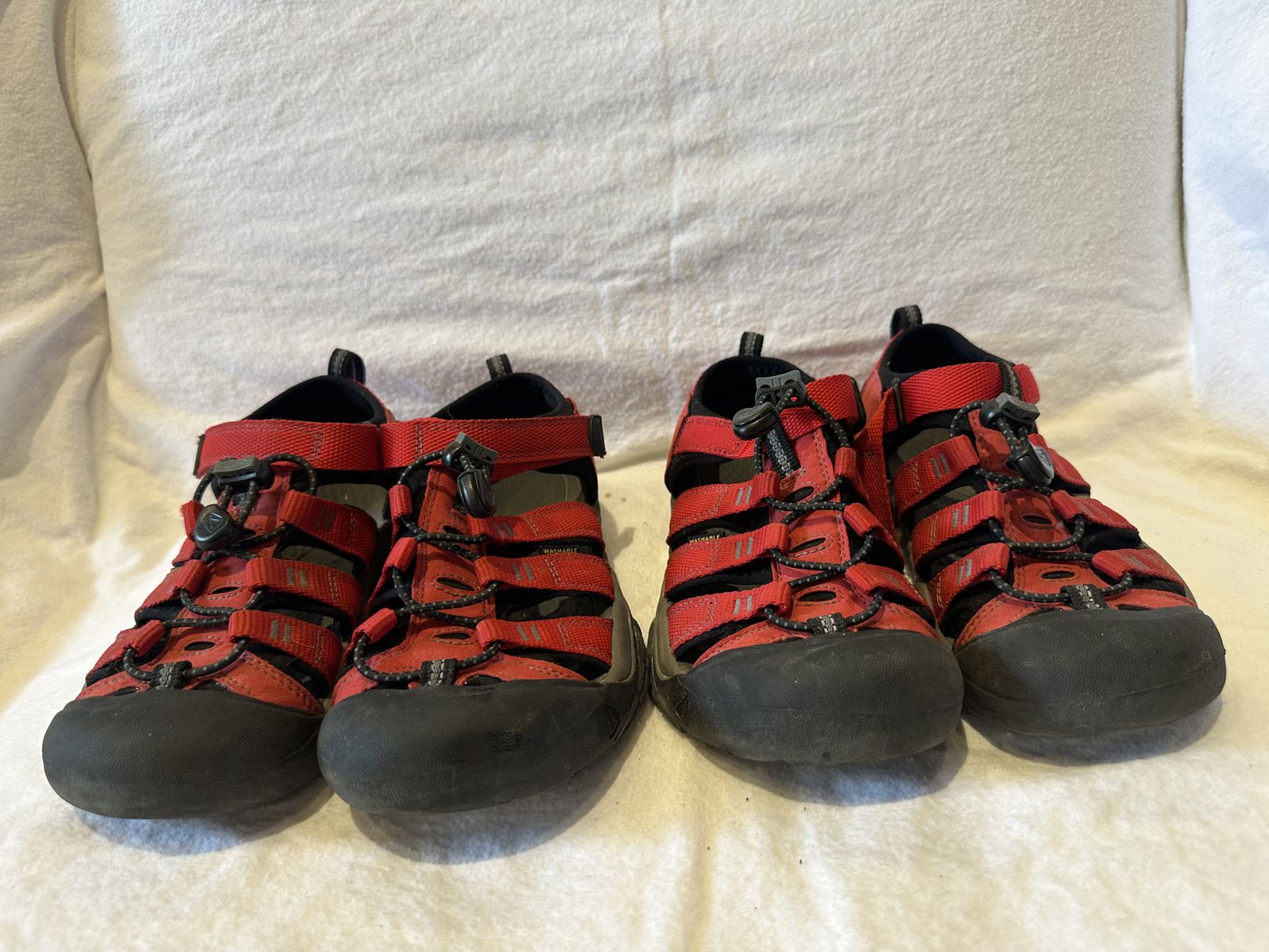 Keen Youth Size 3 Red Washable, Hiking Sandals