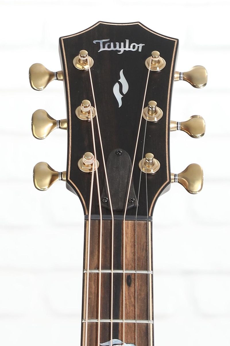 Main image 3