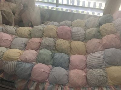 Crib-Size Puff Quilt w/matching Chair Cushion