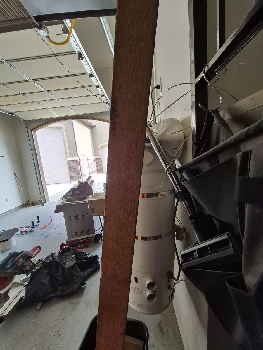 Main image 3