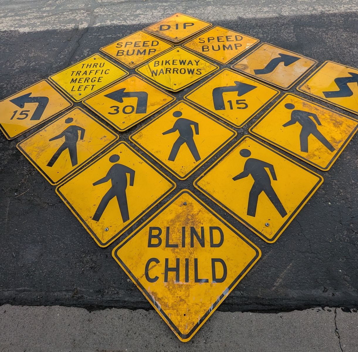 YELLOW ROADWAY WARNING/SIGNAL SIGNS (decommission)