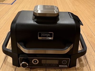 New Ninja Electric Woodfire Grill AndSmoker