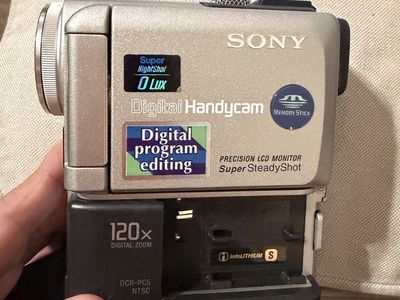 Sony DCR-PC5 NTSC Digital Handycam Camcorder with 120x Digital Zoom, NightShot, Super SteadyShot