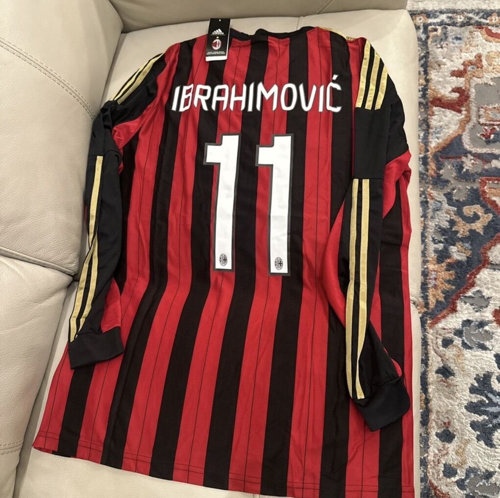 Milan Soccer Jersey Ibrahimovic #11 Size Large &XL
