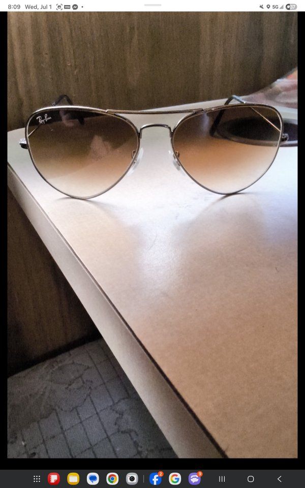 Ray-Ban RB3025 Aviator Sunglasses with Gradient Brown Lenses