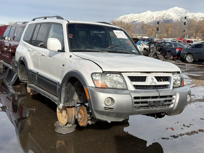 2003 Mitsubishi Montero Parts