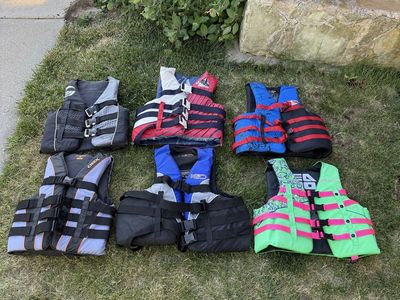 Adult Life Vests/ Jackets
