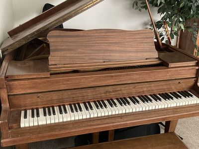 1918 grand piano