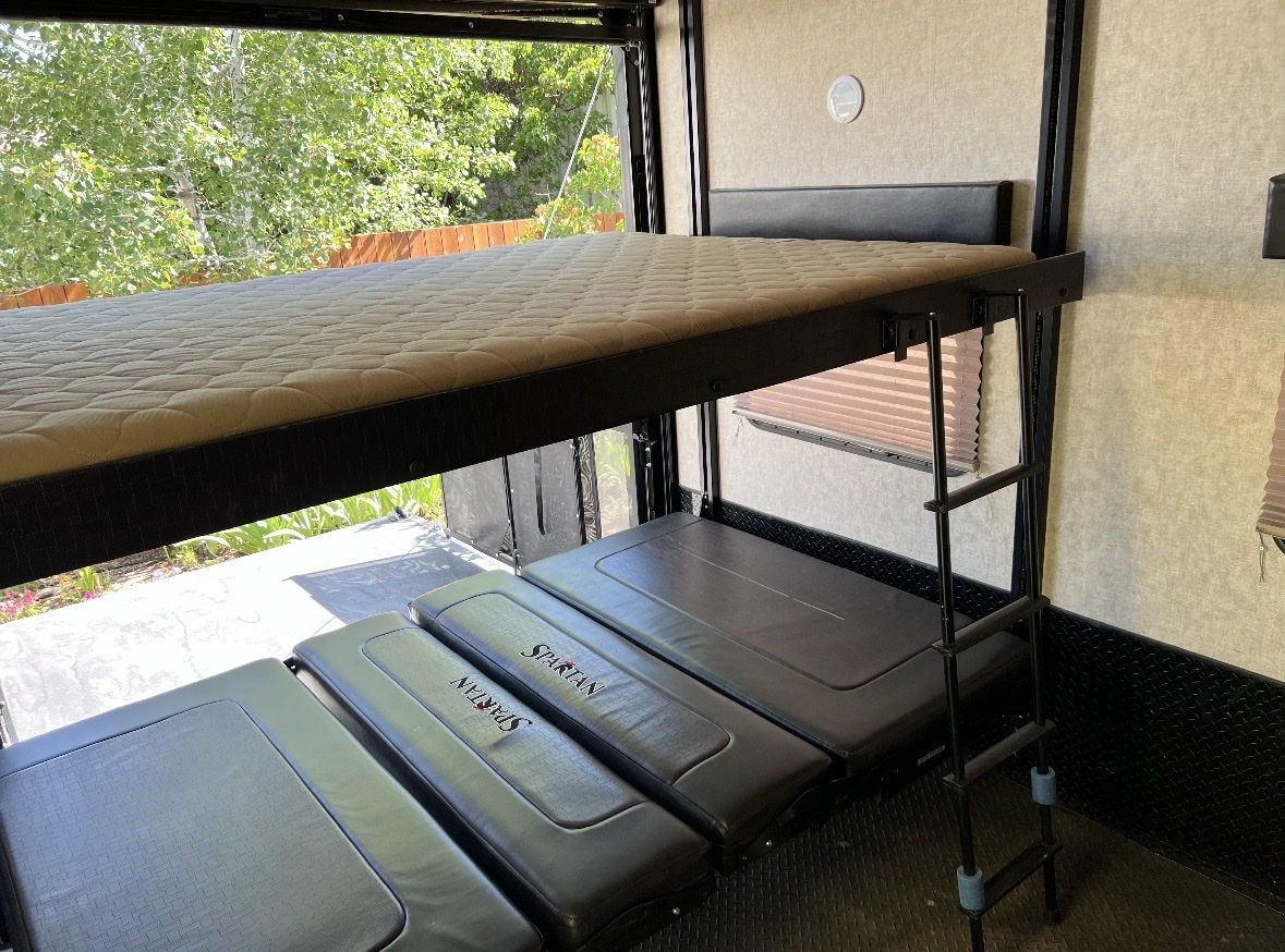 Main image 13