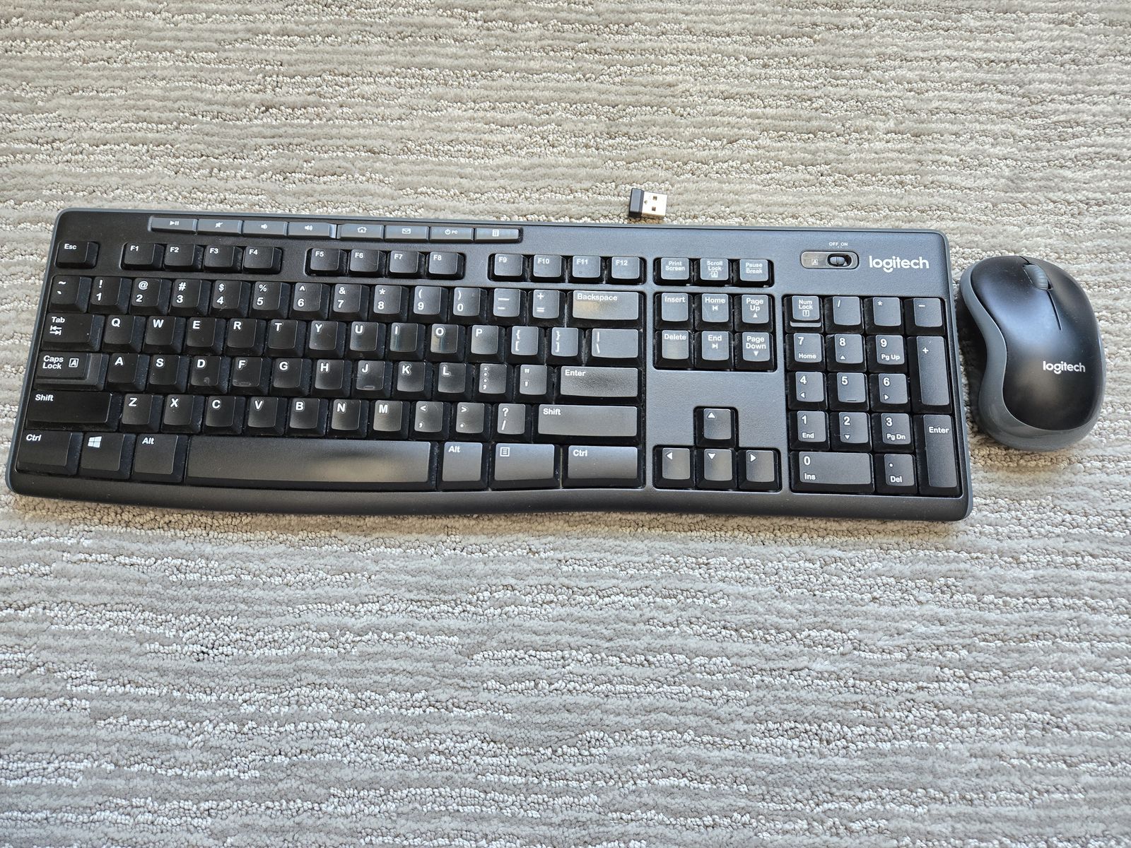 Logitech MK270 - keyboard and mouse, USB A wireless receiver