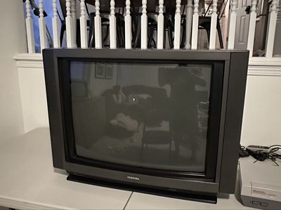 27” Toshiba CRT TV - CF2761A
