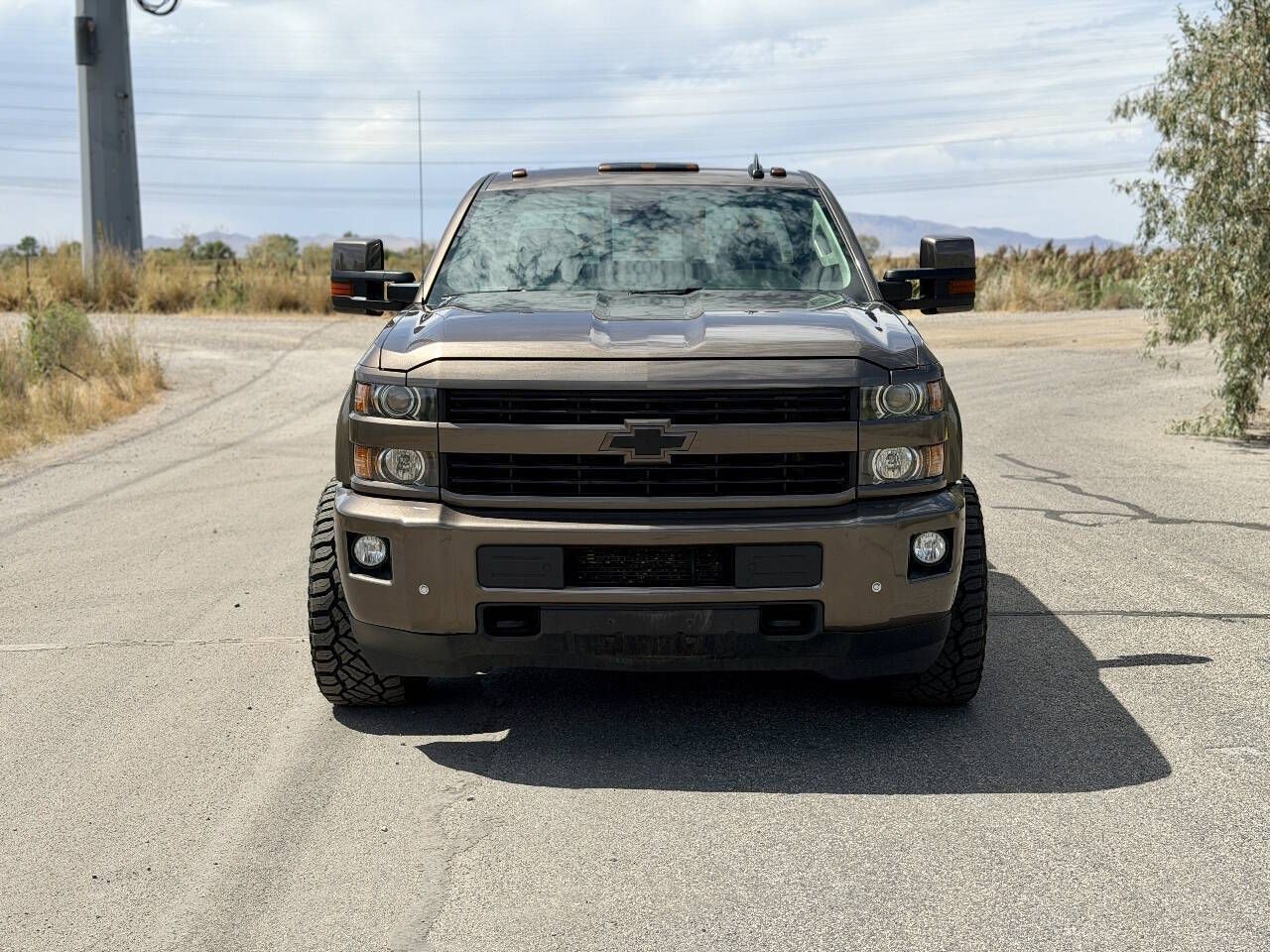 Main image 6