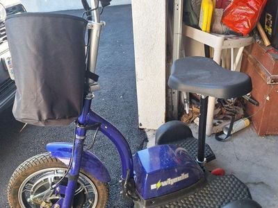 EWaste E-Wheels 3-Wheel Electric Mobility Scooter Blue With Basket
