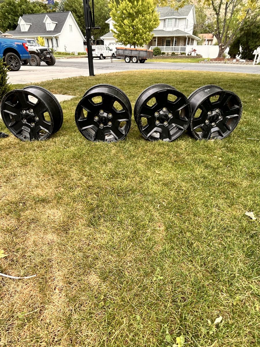 Main image 6