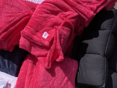 Tmobile Blanket Pink Throw