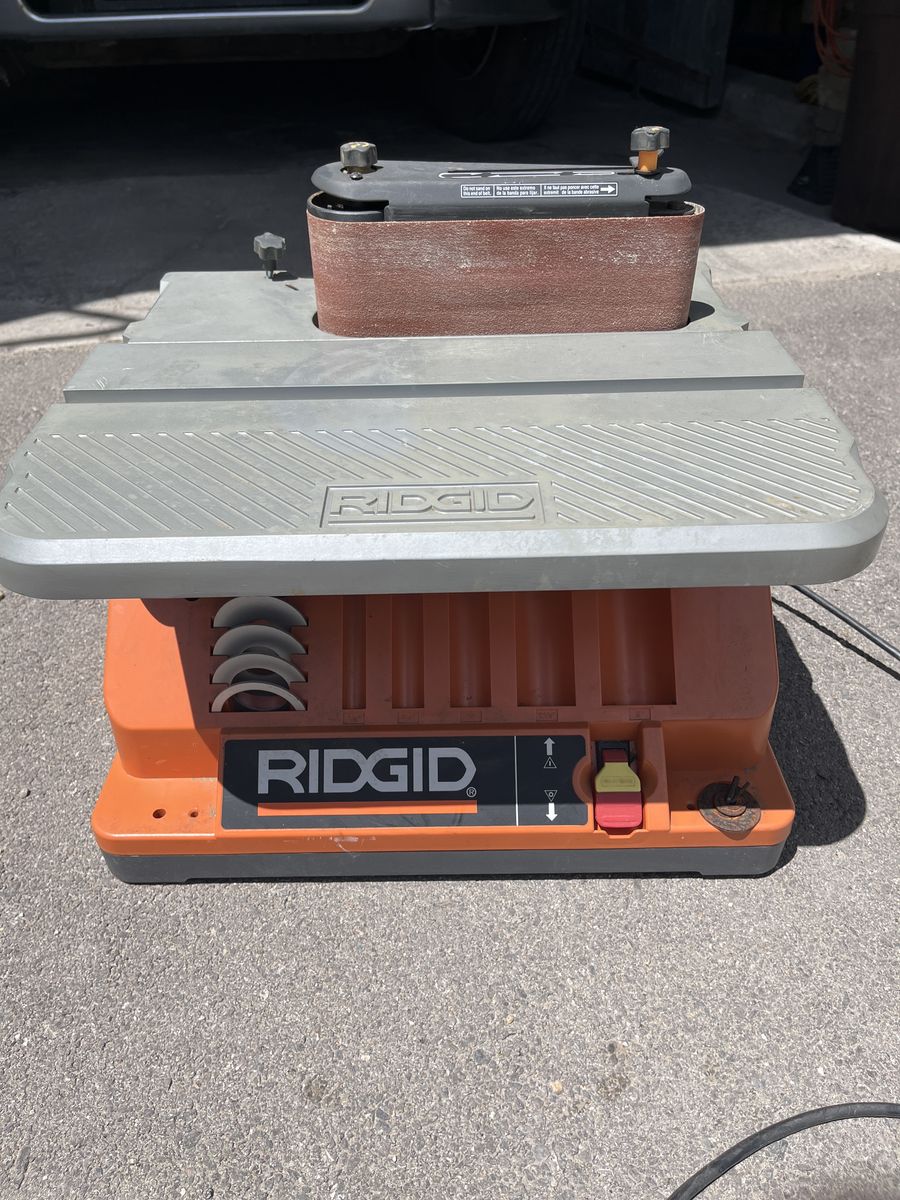 RIDGID Oscillating Edge Belt/Spindle Sander