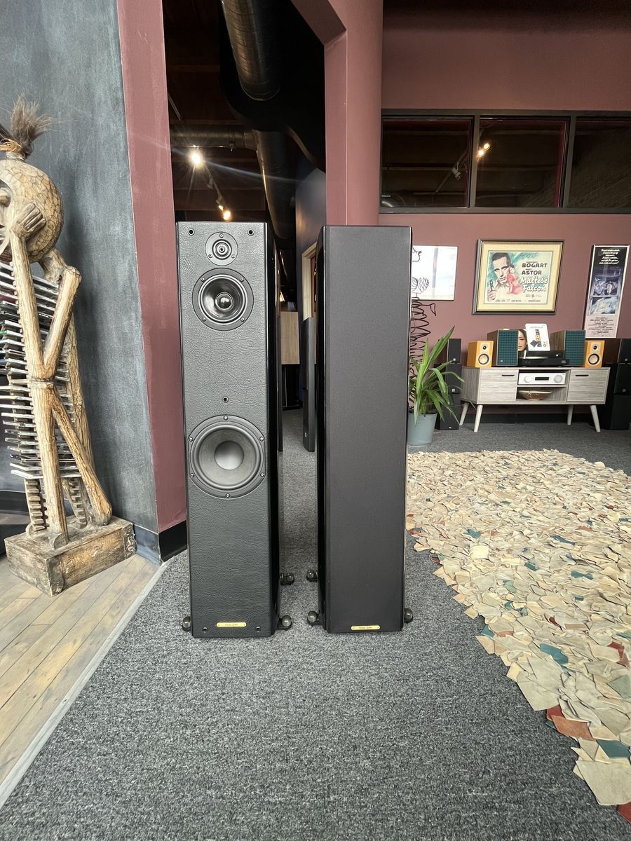 Sonus Faber Tower Speakers Model #3254 & Sonus Faber Toy Center Channel