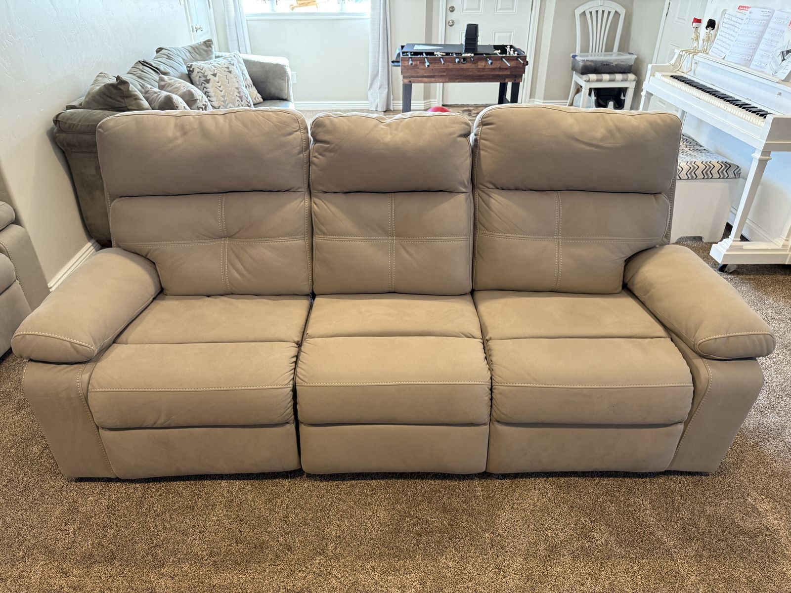 Nearly New Reclining Sofa and Loveseat