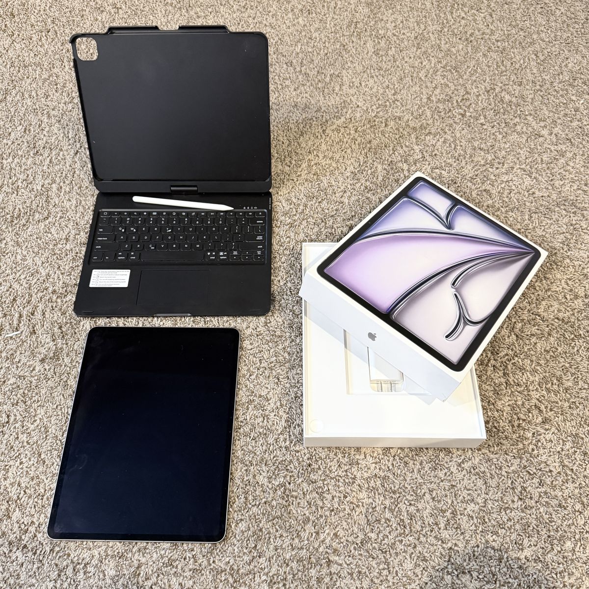 iPad Air 13” M3 128GB (WiFi + Cellular) Like New Condition