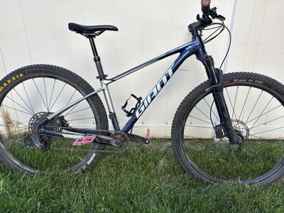 2018 Giant Fathom small 29er high end