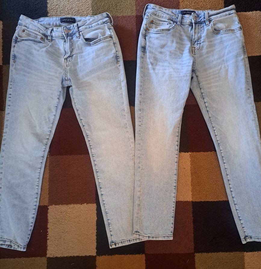 2 pair of mens Aeropostale denim jeans 