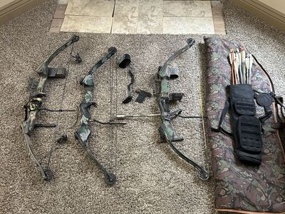Camo Compound Bow Set with Quiver & Arrows - 3 Bows for Hunting/Target Practice