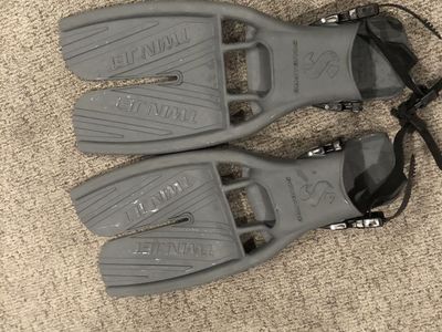 Scubapro TwinJet Fins Snorkel Dive Scuba Medium