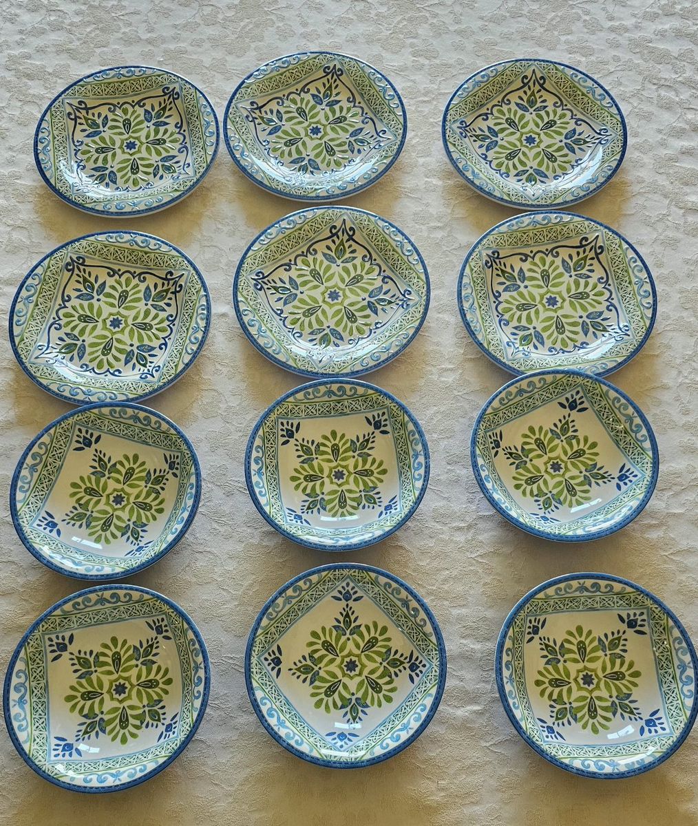 12Piece Melamine Plate and Bowl Set.