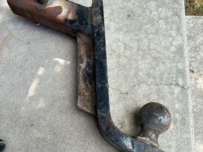 2 inch, CURT Trailer Hitch Ball Mount - Max Trailer Wt. 6,000 lbs, Max Tongue Wt. 600 lbs, V-5 Rated, with extra locking pin