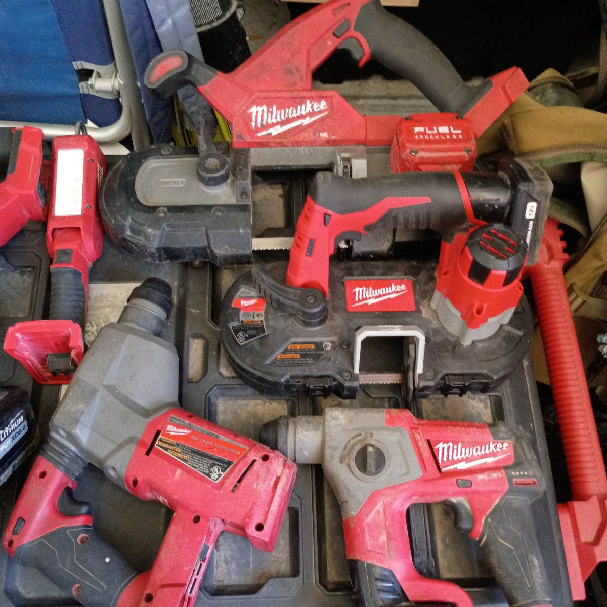 Milwaukee pack out plus tools combo