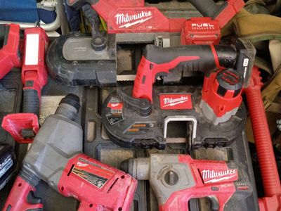 Milwaukee pack out plus tools combo