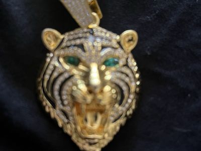 Gold-Tone iced Tiger Head Pendant Necklace with Rhinestones and Green Eyes